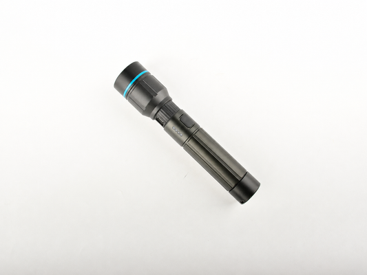 1000 Lumen rechargable torch